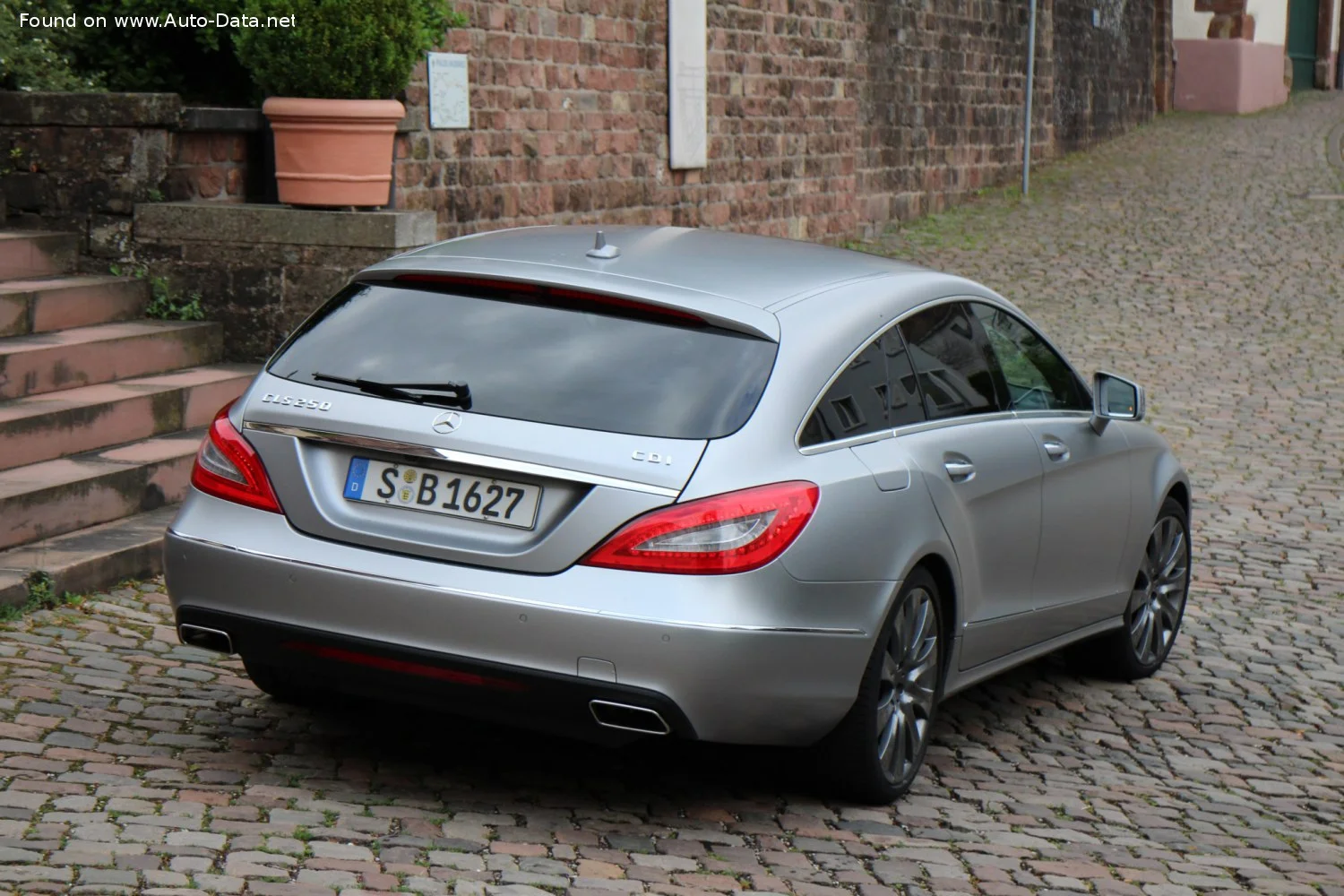 Mercedes-Benz CLS AMG CLS 63 V8 (525 Hp) AMG SPEEDSHIFT MCT2012 - 2013 thumbnail 4
