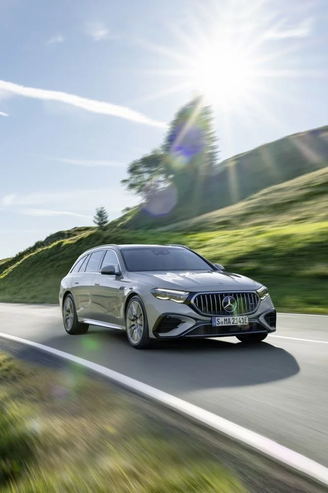 Mercedes-Benz E-class AMG E 53 (585 Hp) Plug-in Hybrid 4MATIC+ AMG SPEEDSHIFT TCT 9G2024 - thumbnail 11