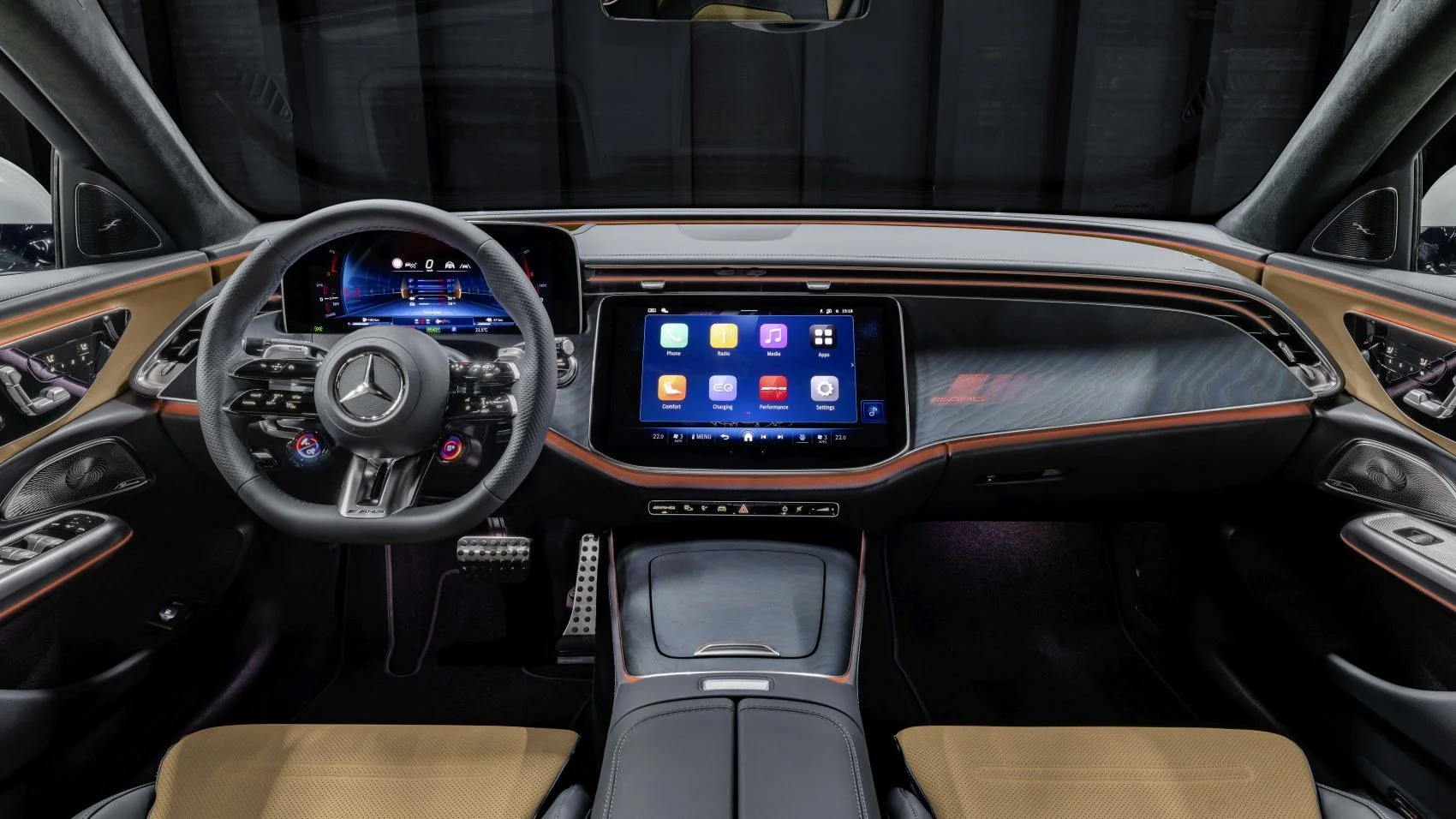 Mercedes-Benz E-class AMG E 53 (585 Hp) Plug-in Hybrid 4MATIC+ AMG SPEEDSHIFT TCT 9G2024 - thumbnail 13