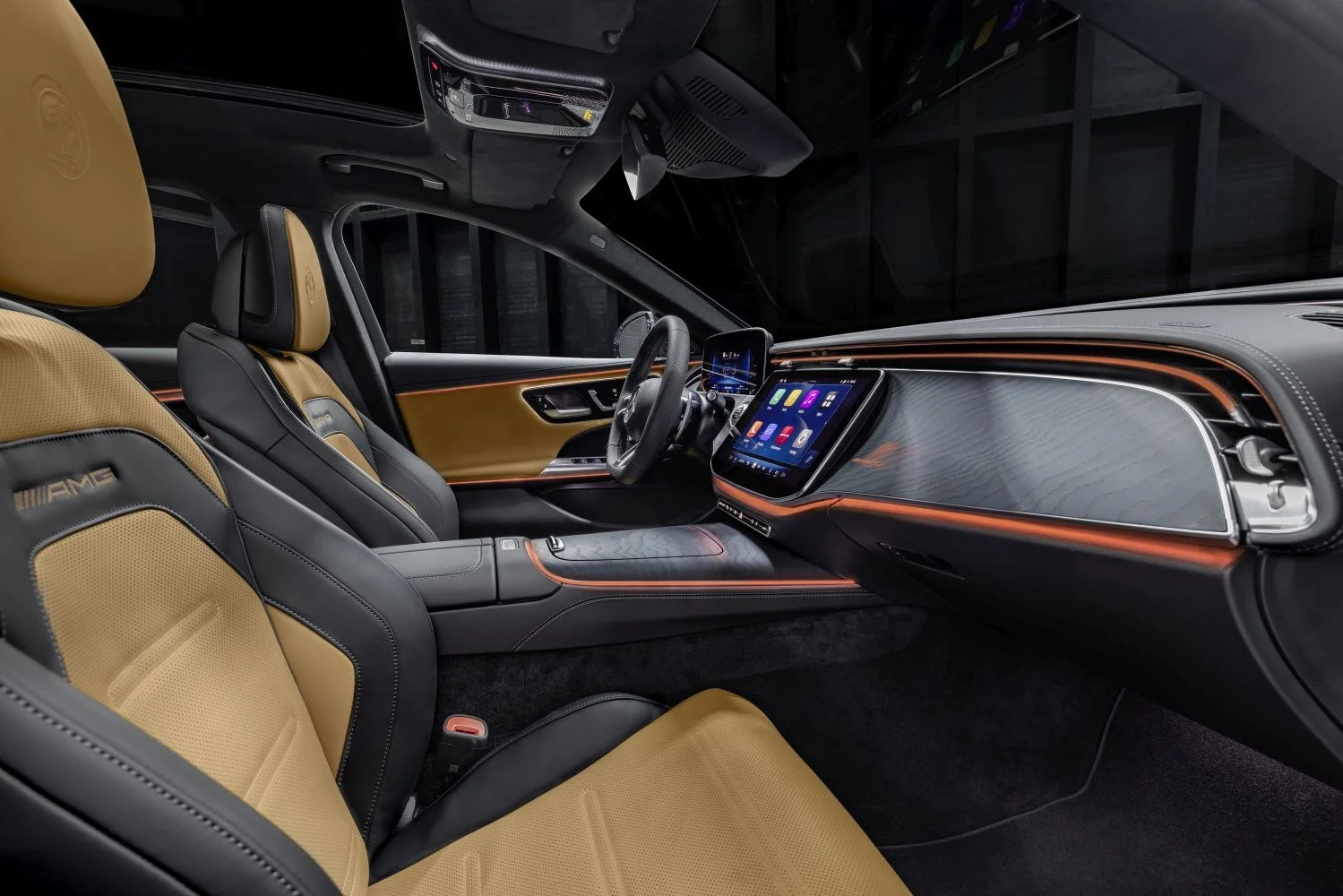 Mercedes-Benz E-class AMG E 53 (585 Hp) Plug-in Hybrid 4MATIC+ AMG SPEEDSHIFT TCT 9G2024 - thumbnail 15