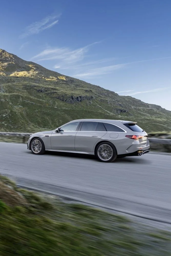 Mercedes-Benz E-class AMG E 53 (585 Hp) Plug-in Hybrid 4MATIC+ AMG SPEEDSHIFT TCT 9G2024 - thumbnail 9