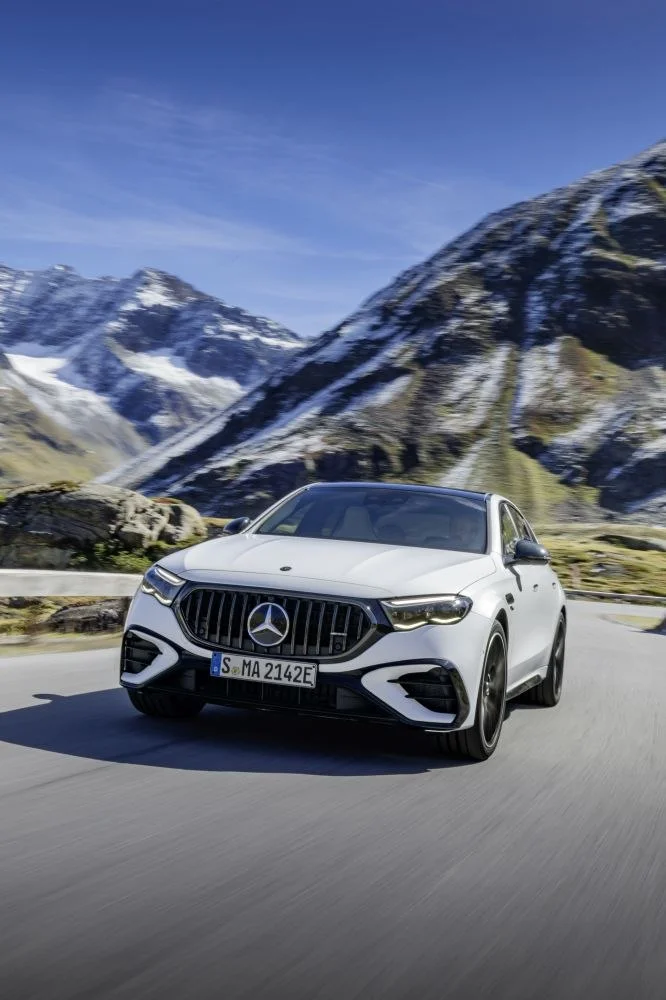 Mercedes-Benz E-class AMG E 53 (585 Hp) Plug-in Hybrid 4MATIC+ AMG SPEEDSHIFT TCT 9G2024 - thumbnail 13