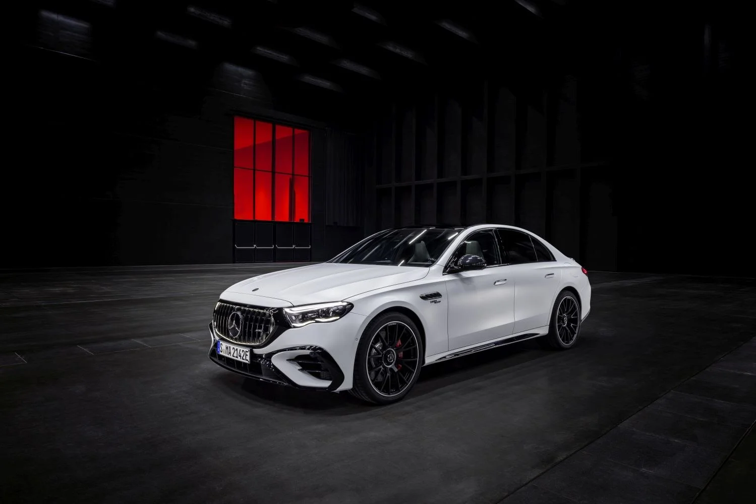 Mercedes-Benz E-class AMG E 53 (585 Hp) Plug-in Hybrid 4MATIC+ AMG SPEEDSHIFT TCT 9G2024 - thumbnail 14