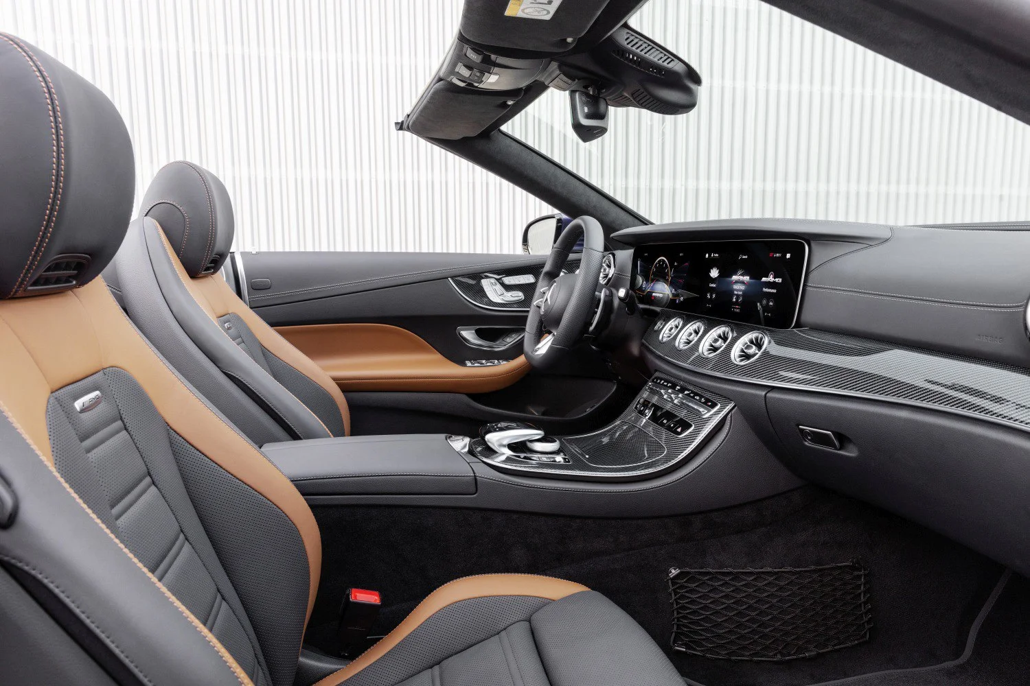 Mercedes-Benz E-class AMG E 53 (435 Hp) EQ Boost 4MATIC+ AMG SPEEDSHIFT TCT2020 - 2023 thumbnail 17