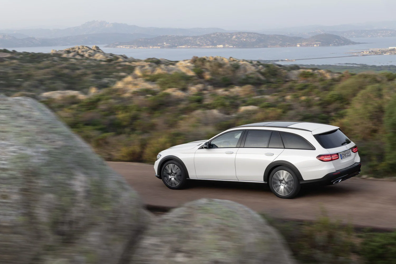 Mercedes-Benz E-class E 200 (197 Hp) EQ Boost 4MATIC 9G-TRONIC2020 - 2023 thumbnail 16