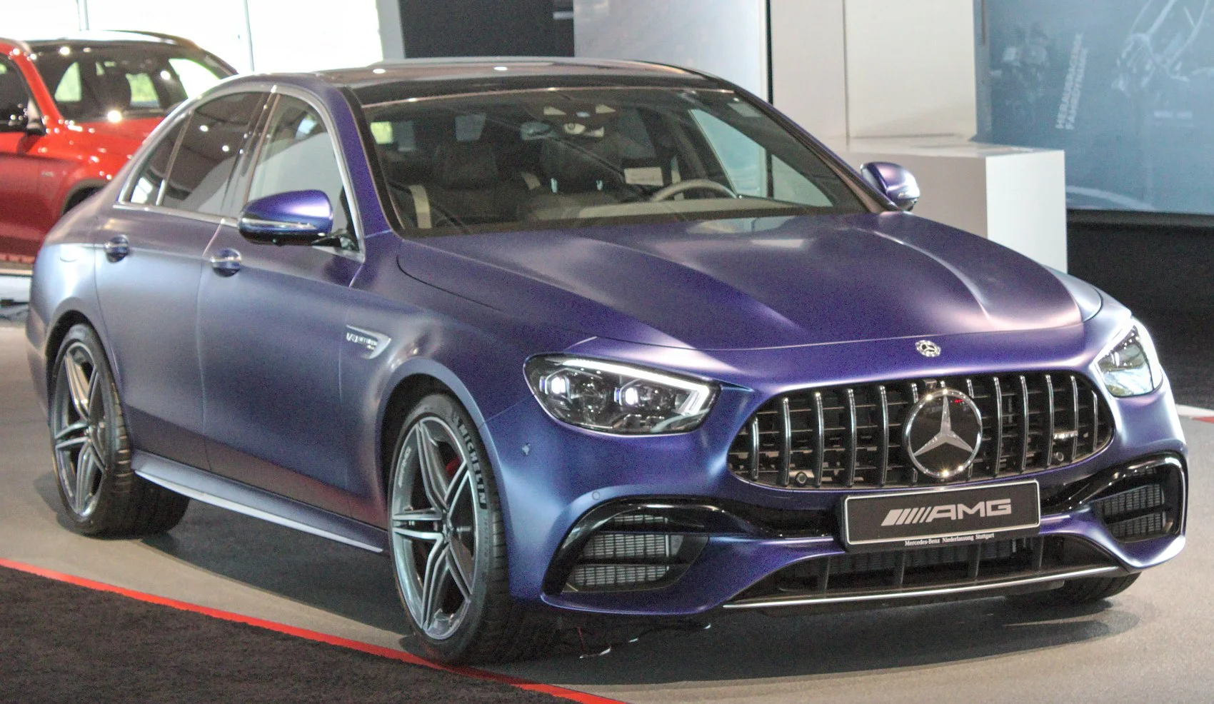 Mercedes-Benz E-class AMG E 53 (435 Hp) EQ Boost 4MATIC+ AMG SPEEDSHIFT TCT2020 - 2023 thumbnail 15
