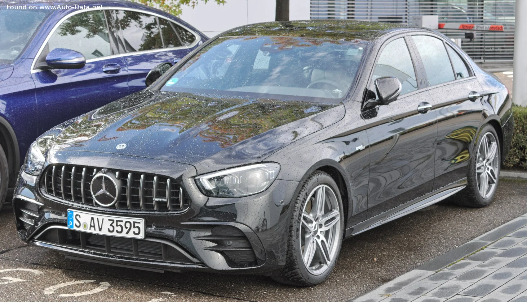 Mercedes-Benz E-class AMG E 53 (435 Hp) EQ Boost 4MATIC+ AMG SPEEDSHIFT TCT2020 - 2023 thumbnail 17