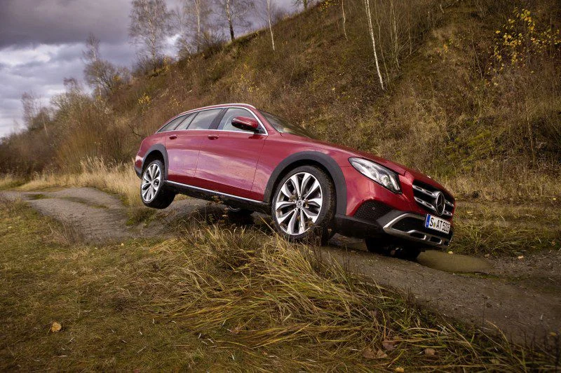 Mercedes-Benz E-class E 220d (194 Hp) 4MATIC 9G-TRONIC2016 - 2020 thumbnail 16