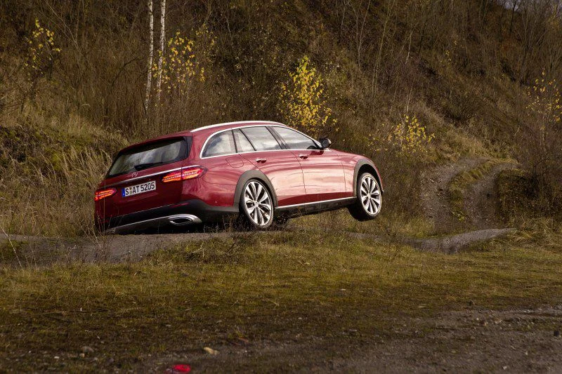 Mercedes-Benz E-class E 220d (194 Hp) 4MATIC 9G-TRONIC2016 - 2020 thumbnail 17
