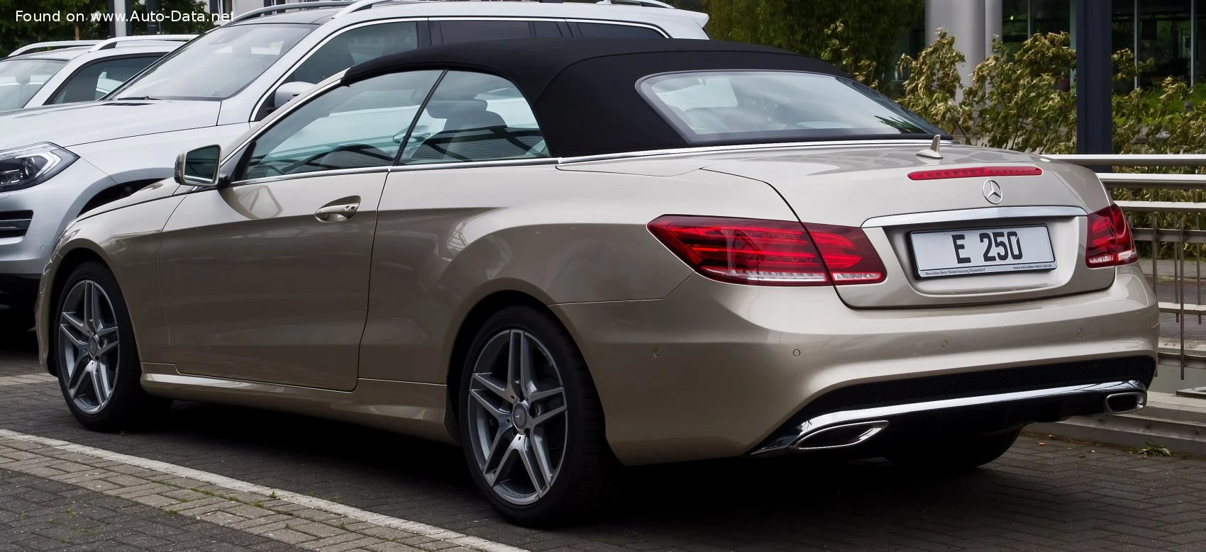 Mercedes-Benz E-class E 200 (184 Hp)2013 - 2017 thumbnail 4
