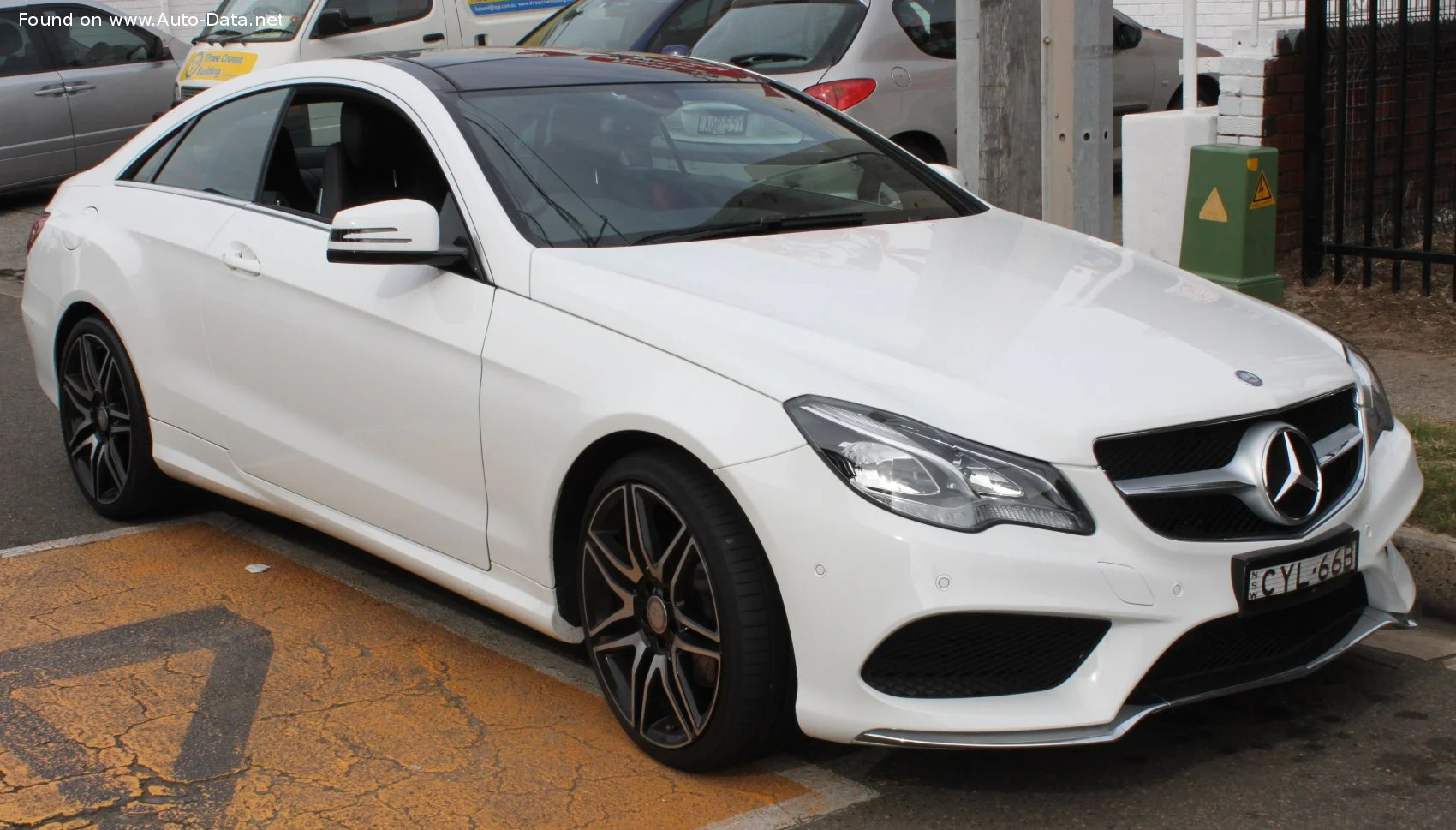 Mercedes-Benz E-class E 200 (184 Hp)2013 - 2016 thumbnail 3