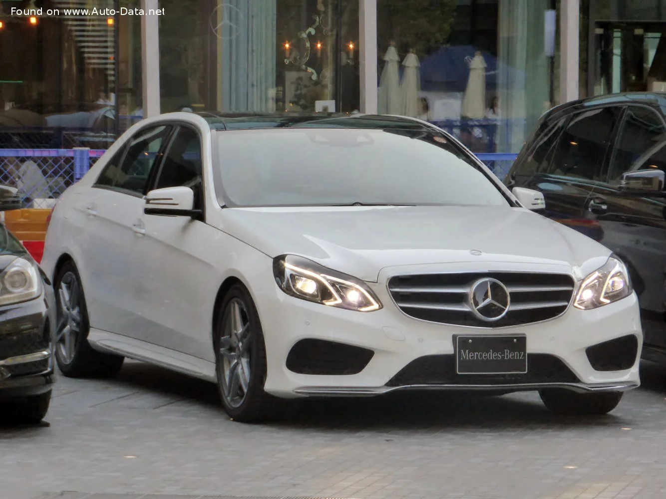 Mercedes-Benz E-class AMG E 63 S V8 (585 Hp) 4MATIC AMG SPEEDSHIFT MCT2013 - 2016 thumbnail 13