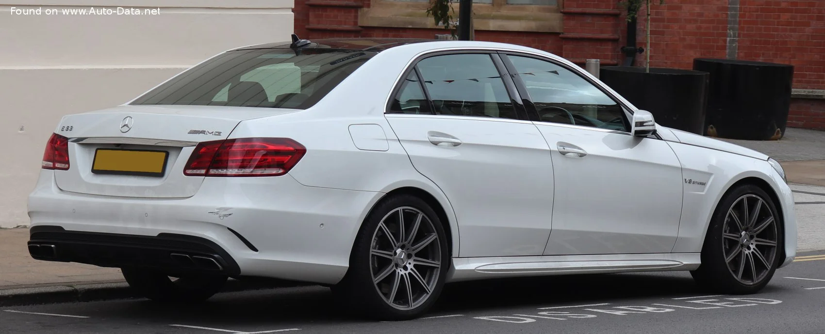 Mercedes-Benz E-class AMG E 63 S V8 (585 Hp) 4MATIC AMG SPEEDSHIFT MCT2013 - 2016 thumbnail 16
