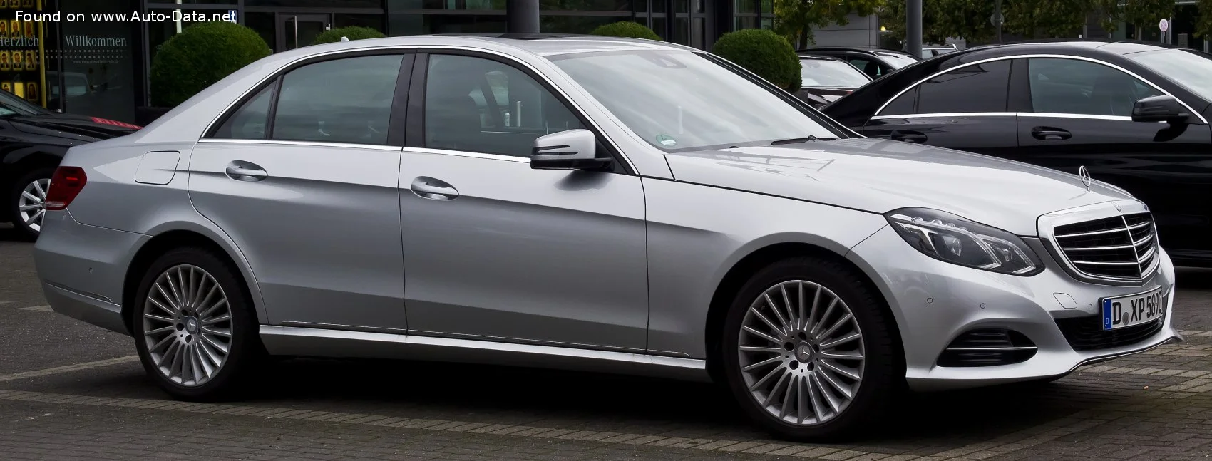 Mercedes-Benz E-class AMG E 63 S V8 (585 Hp) 4MATIC AMG SPEEDSHIFT MCT2013 - 2016 thumbnail 3