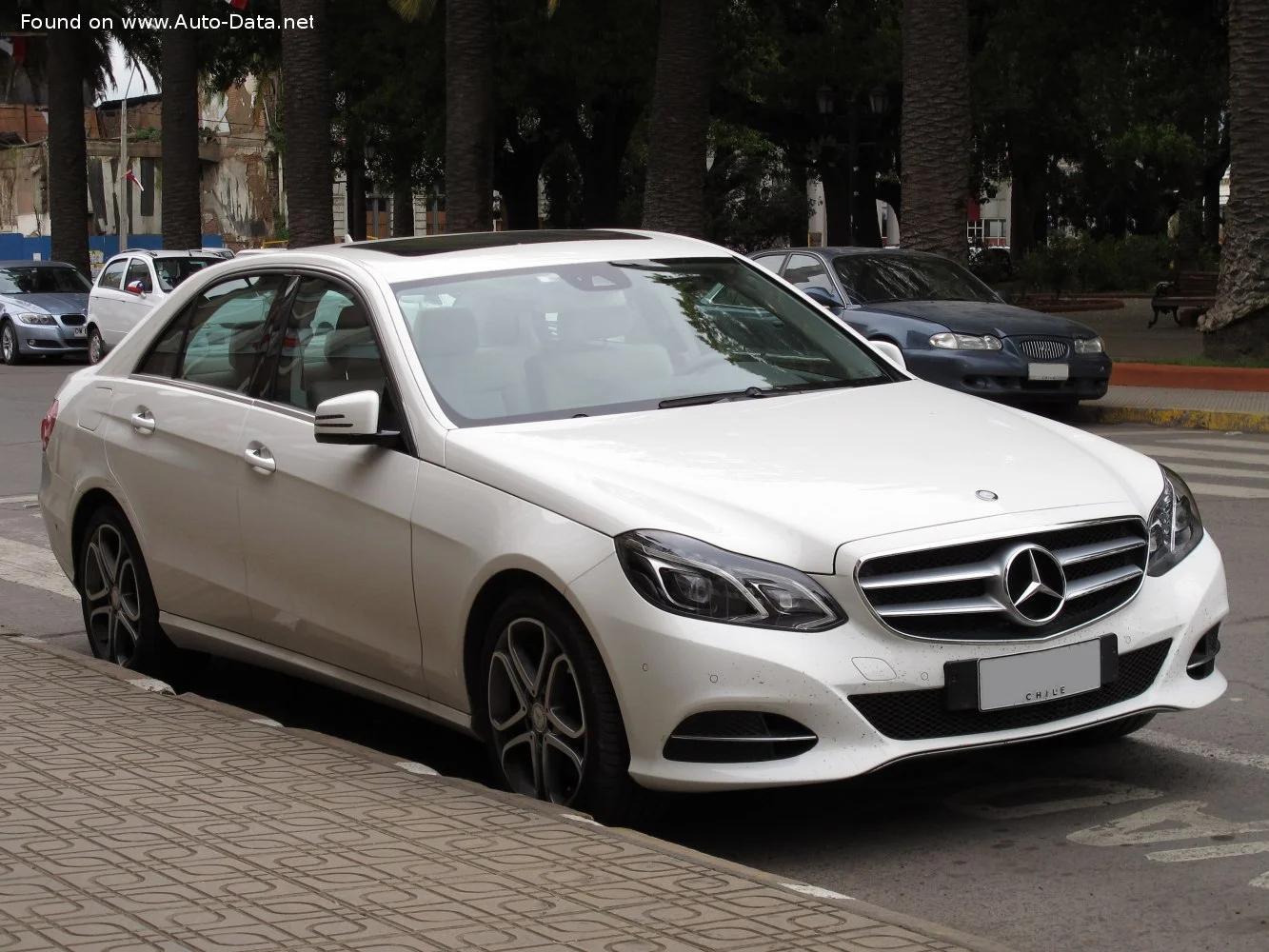 Mercedes-Benz E-class AMG E 63 S V8 (585 Hp) 4MATIC AMG SPEEDSHIFT MCT2013 - 2016 thumbnail 8