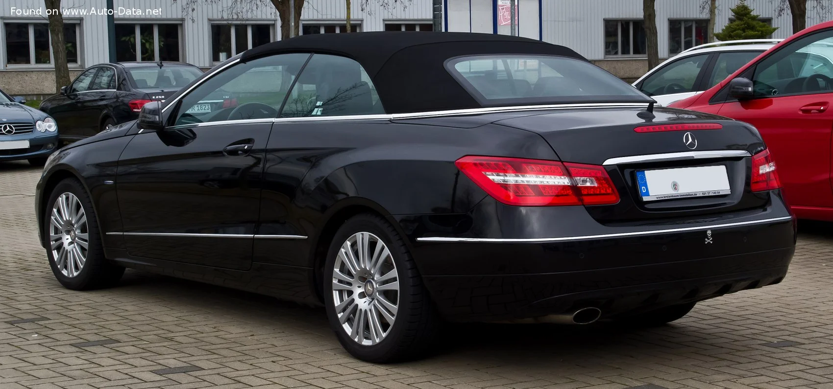 Mercedes-Benz E-class E 200 BlueEFFICIENCY (184 Hp) 7G-TRONIC PLUS2011 - 2013 thumbnail 11