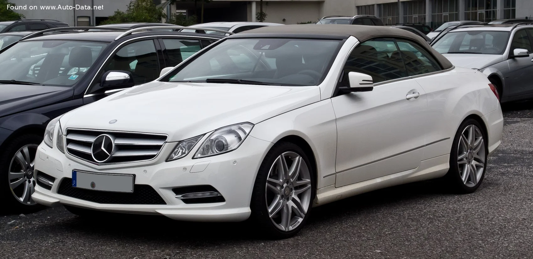 Mercedes-Benz E-class E 200 BlueEFFICIENCY (184 Hp) 7G-TRONIC PLUS2011 - 2013 thumbnail 3