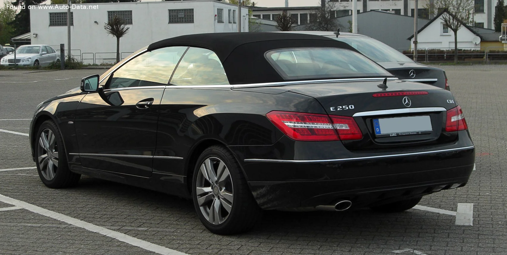 Mercedes-Benz E-class E 200 BlueEFFICIENCY (184 Hp) 7G-TRONIC PLUS2011 - 2013 thumbnail 9