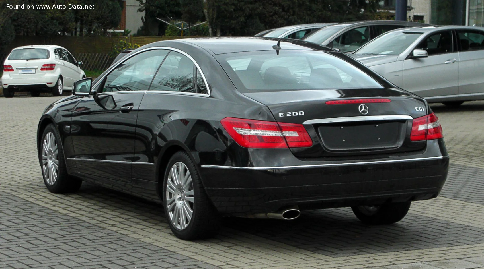 Mercedes-Benz E-class E 200 BlueEFFICIENCY (184 Hp) 7G-TRONIC PLUS2011 - 2013 thumbnail 2