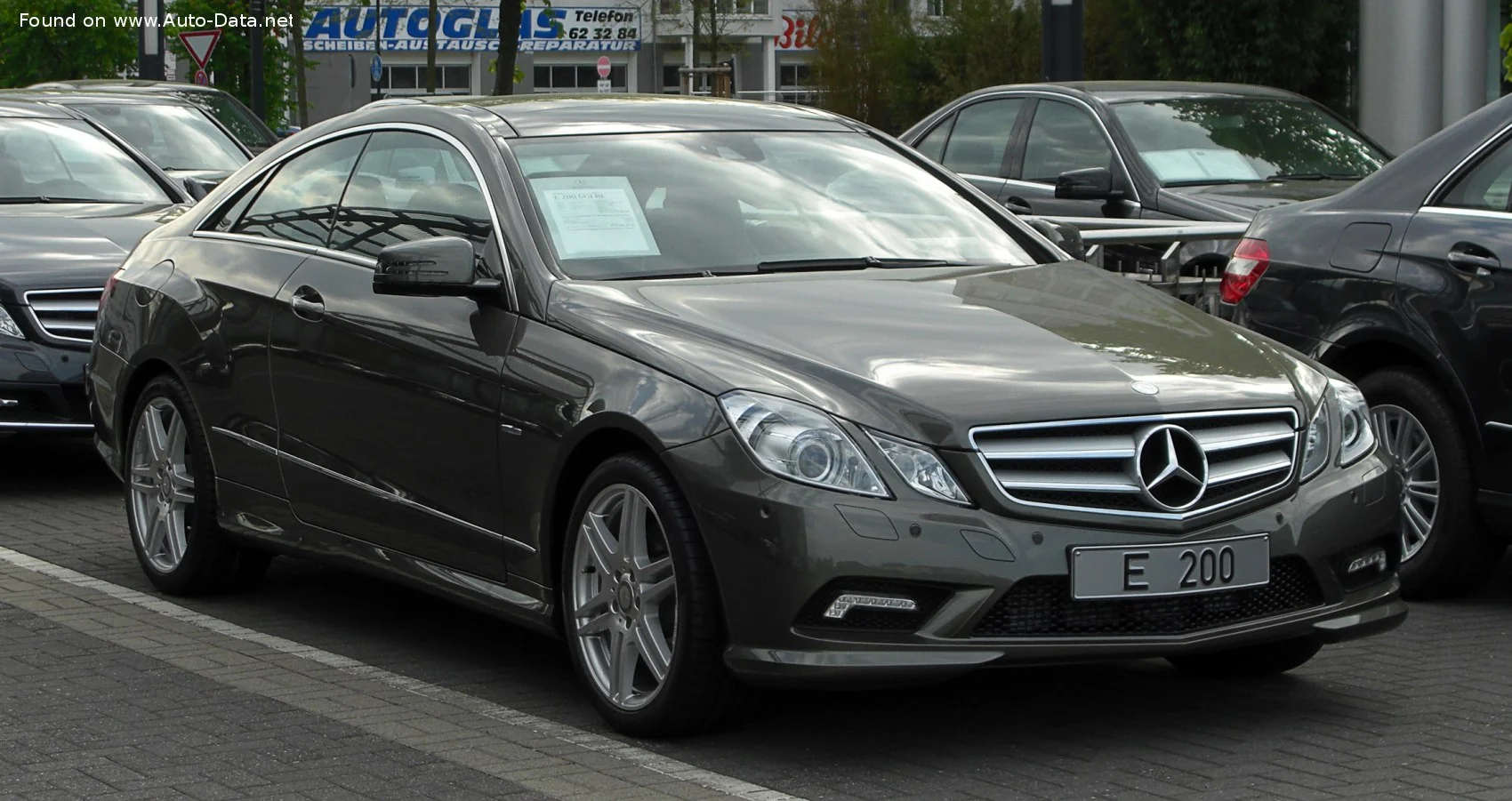 Mercedes-Benz E-class E 200 BlueEFFICIENCY (184 Hp) 7G-TRONIC PLUS2011 - 2013 thumbnail 3