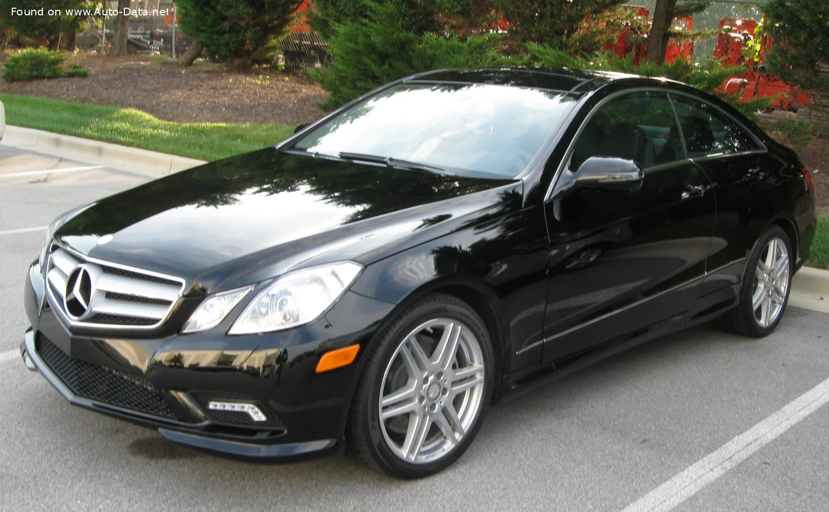 Mercedes-Benz E-class E 200 BlueEFFICIENCY (184 Hp) 7G-TRONIC PLUS2011 - 2013 thumbnail 5
