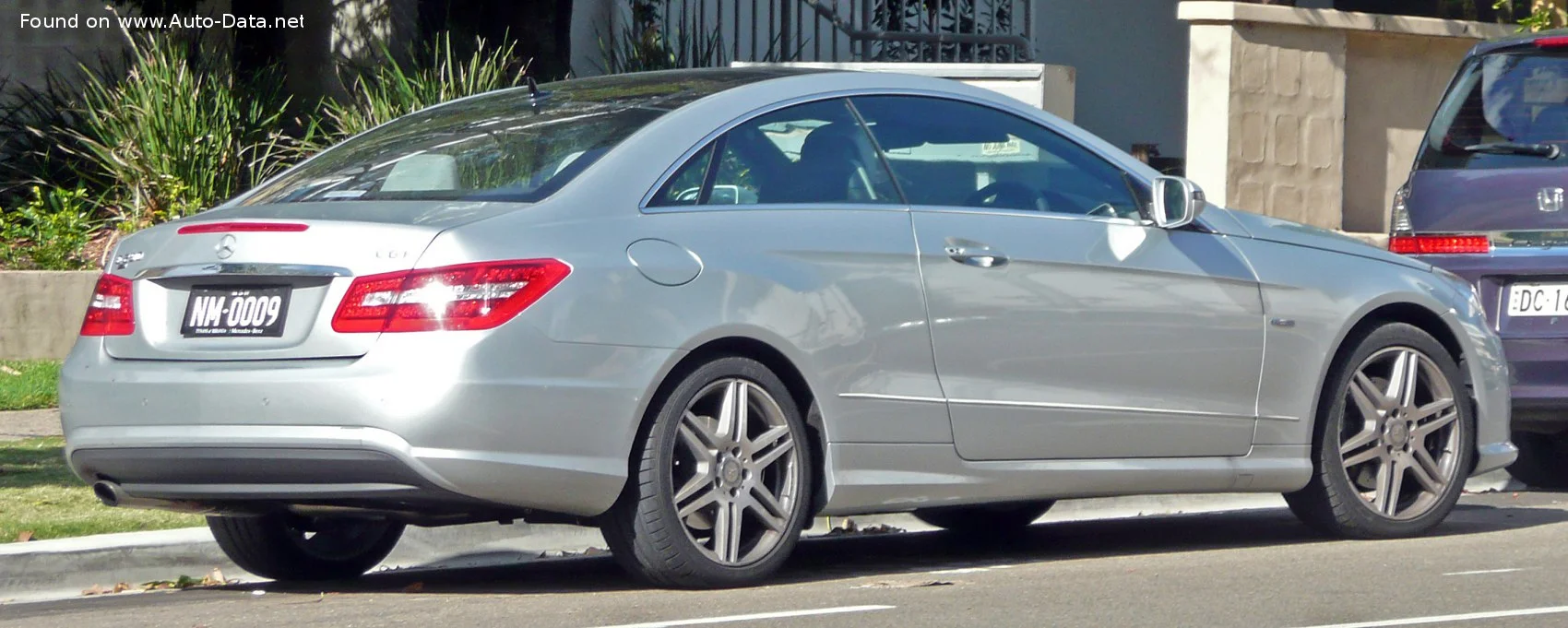 Mercedes-Benz E-class E 200 BlueEFFICIENCY (184 Hp) 7G-TRONIC PLUS2011 - 2013 thumbnail 10
