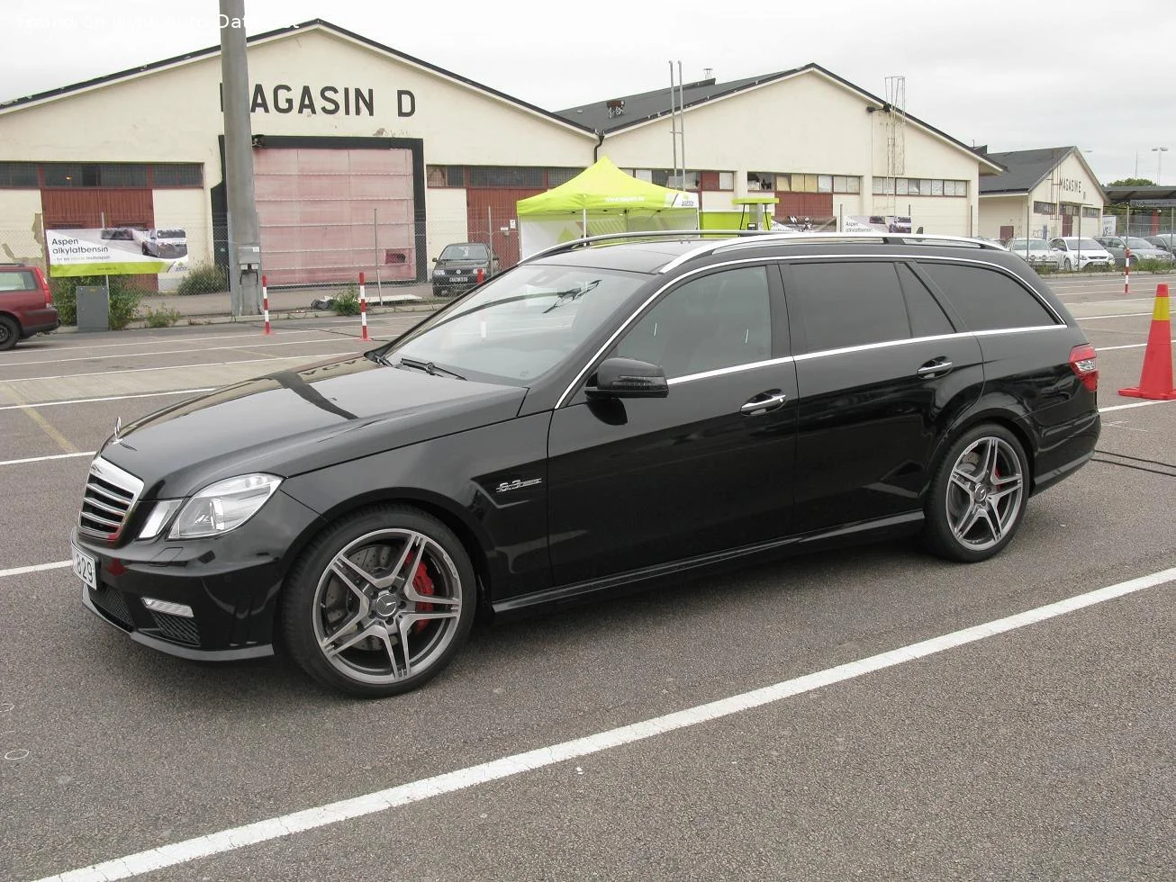 Mercedes-Benz E-class AMG E 63 V8 (525 Hp) AMG SPEEDSHIFT MCT2010 - 2011 - 1