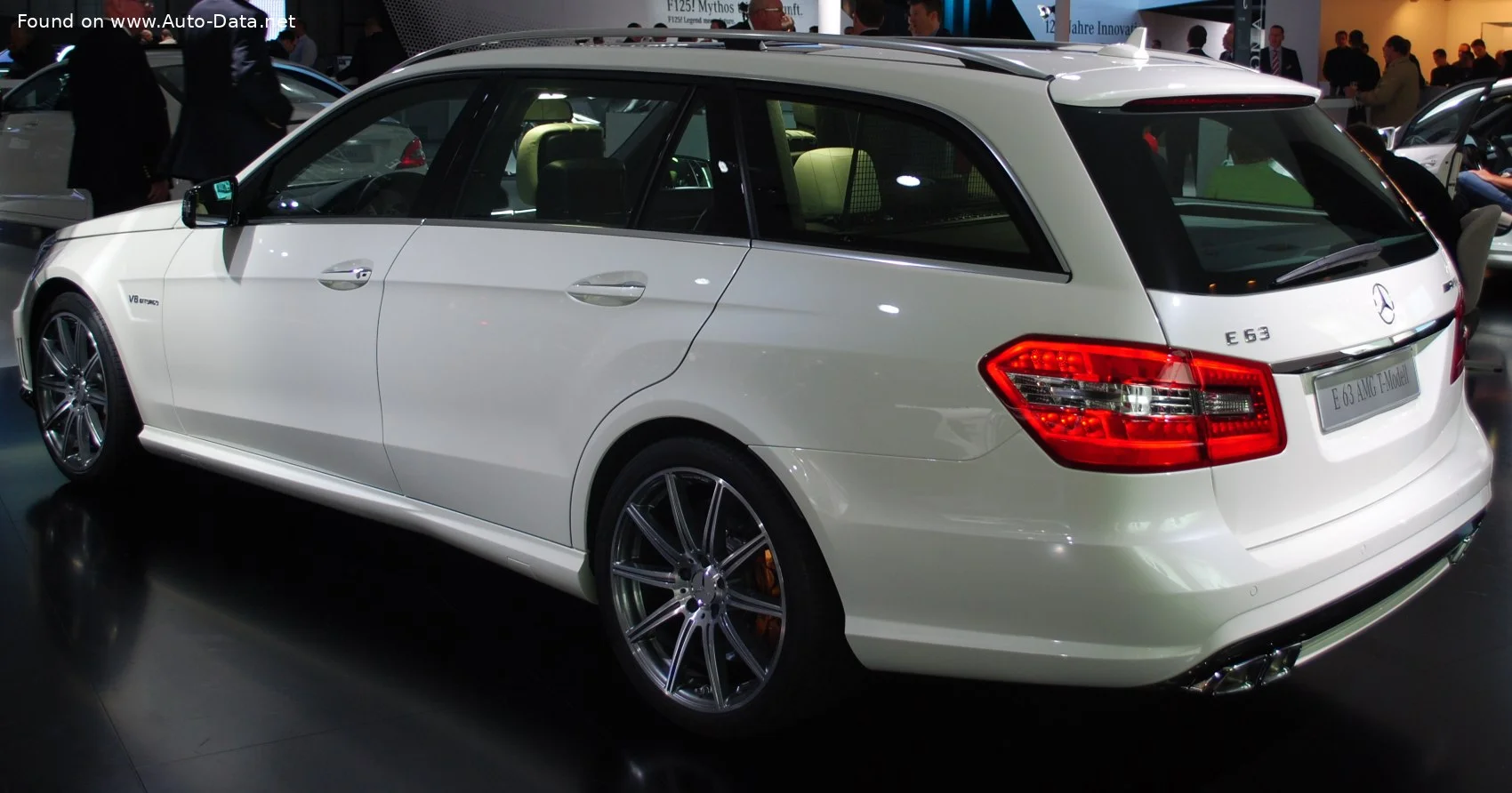 Mercedes-Benz E-class AMG E 63 V8 (525 Hp) AMG SPEEDSHIFT MCT2010 - 2011 thumbnail 6