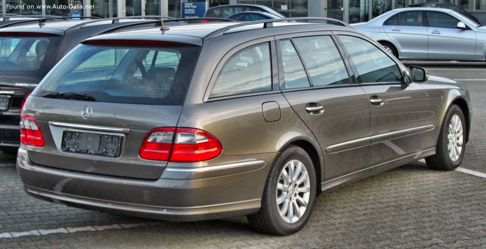 Mercedes-Benz E-class AMG E 63 V8 (514 Hp) 7G-TRONIC2006 - 2009 thumbnail 17