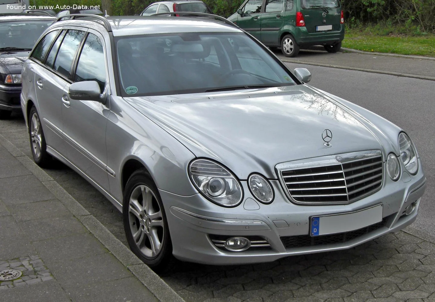 Mercedes-Benz E-class AMG E 63 V8 (514 Hp) 7G-TRONIC2006 - 2009 thumbnail 18