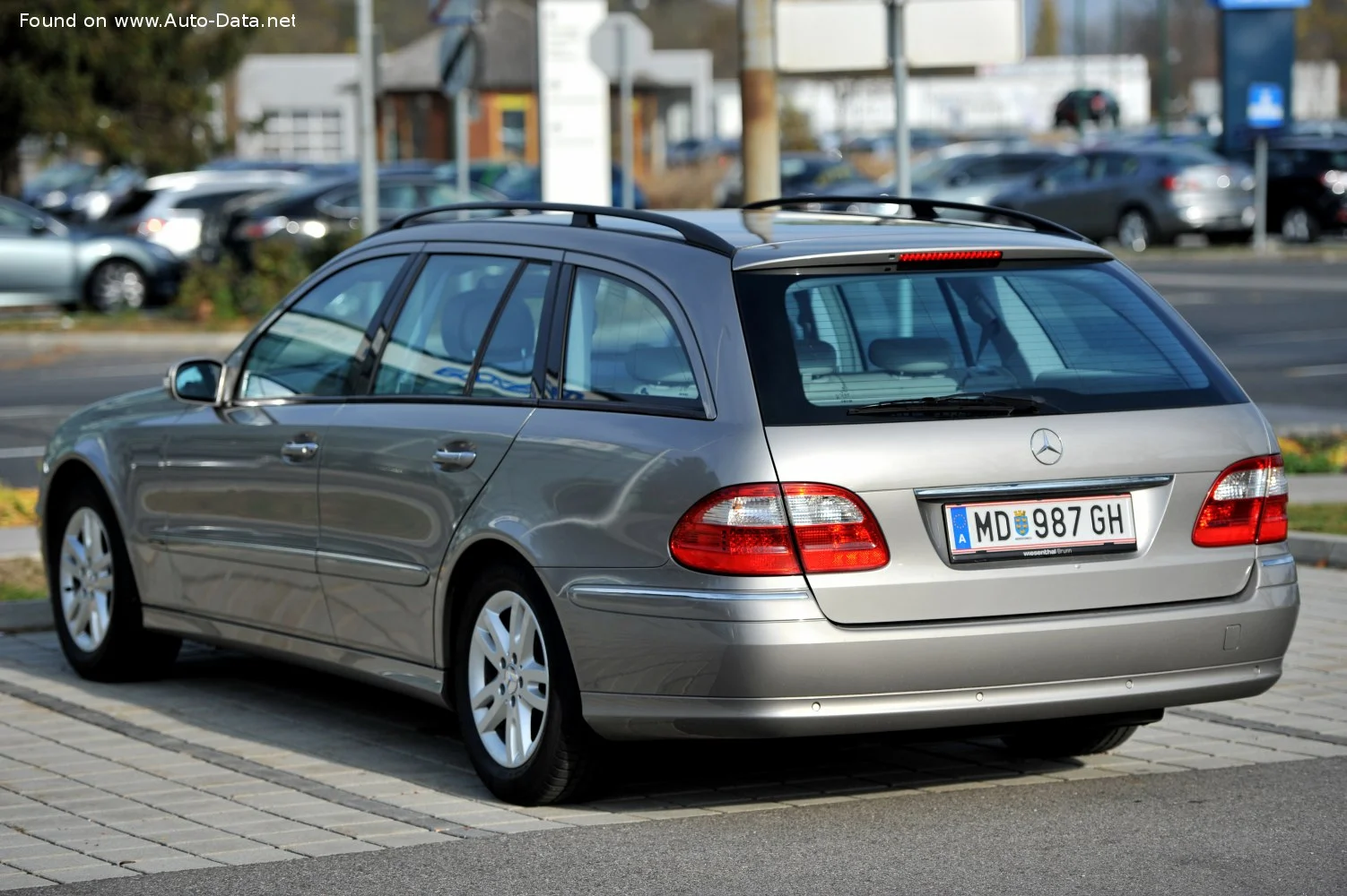 Mercedes-Benz E-class AMG E 55 (476 Hp) 5G-TRONIC2003 - 2006 thumbnail 3