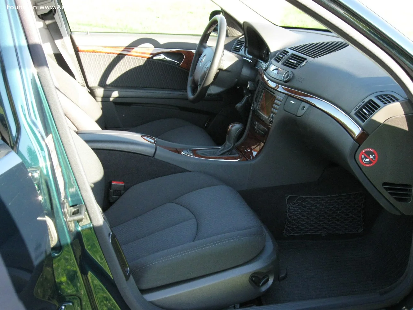 Mercedes-Benz E-class AMG E 55 V8 (476 Hp) 5G-TRONIC2002 - 2006 thumbnail 16