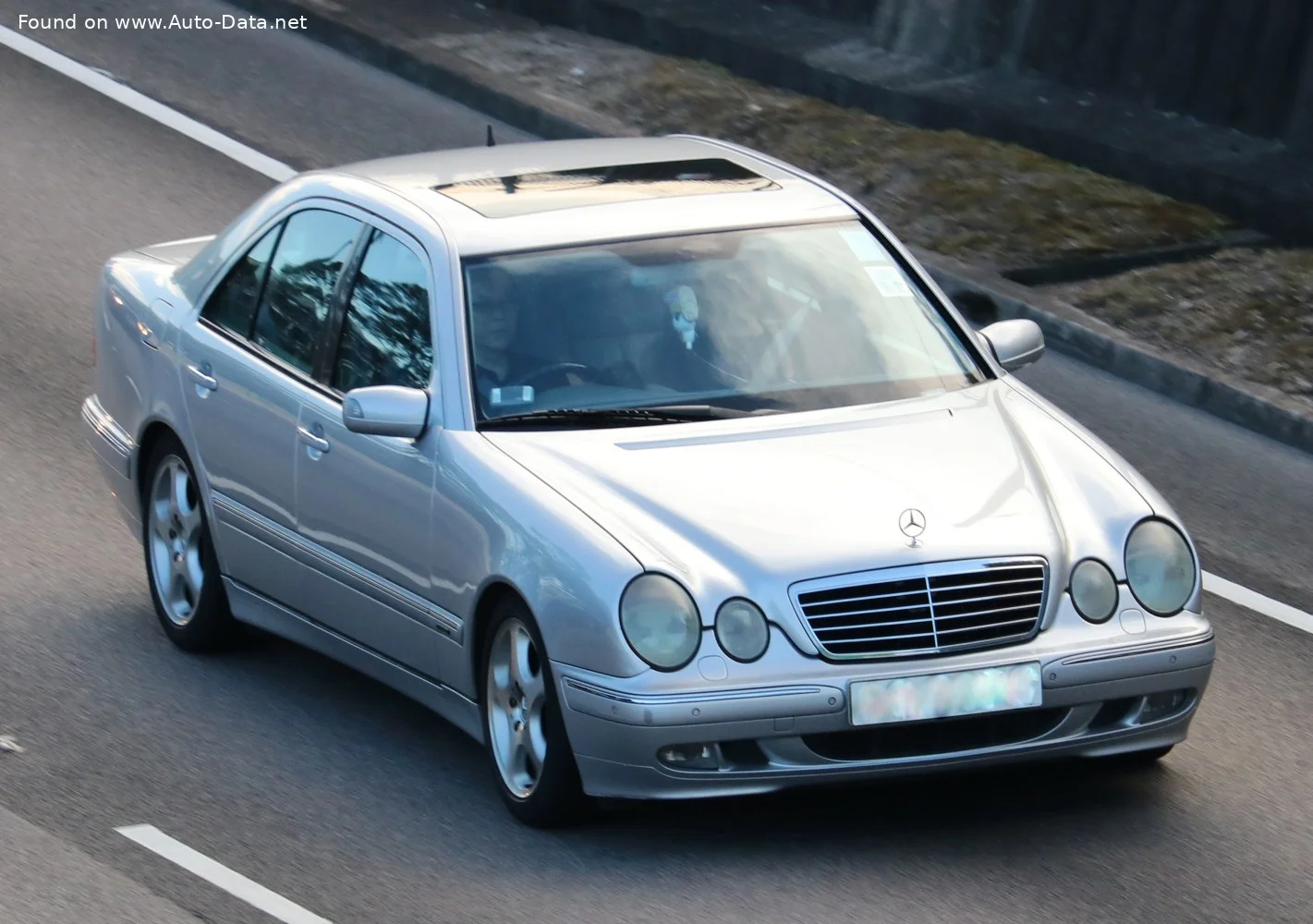 Mercedes-Benz E-class AMG E 55 V8 (354 Hp) 4MATIC Automatic1999 - 2000 thumbnail 6