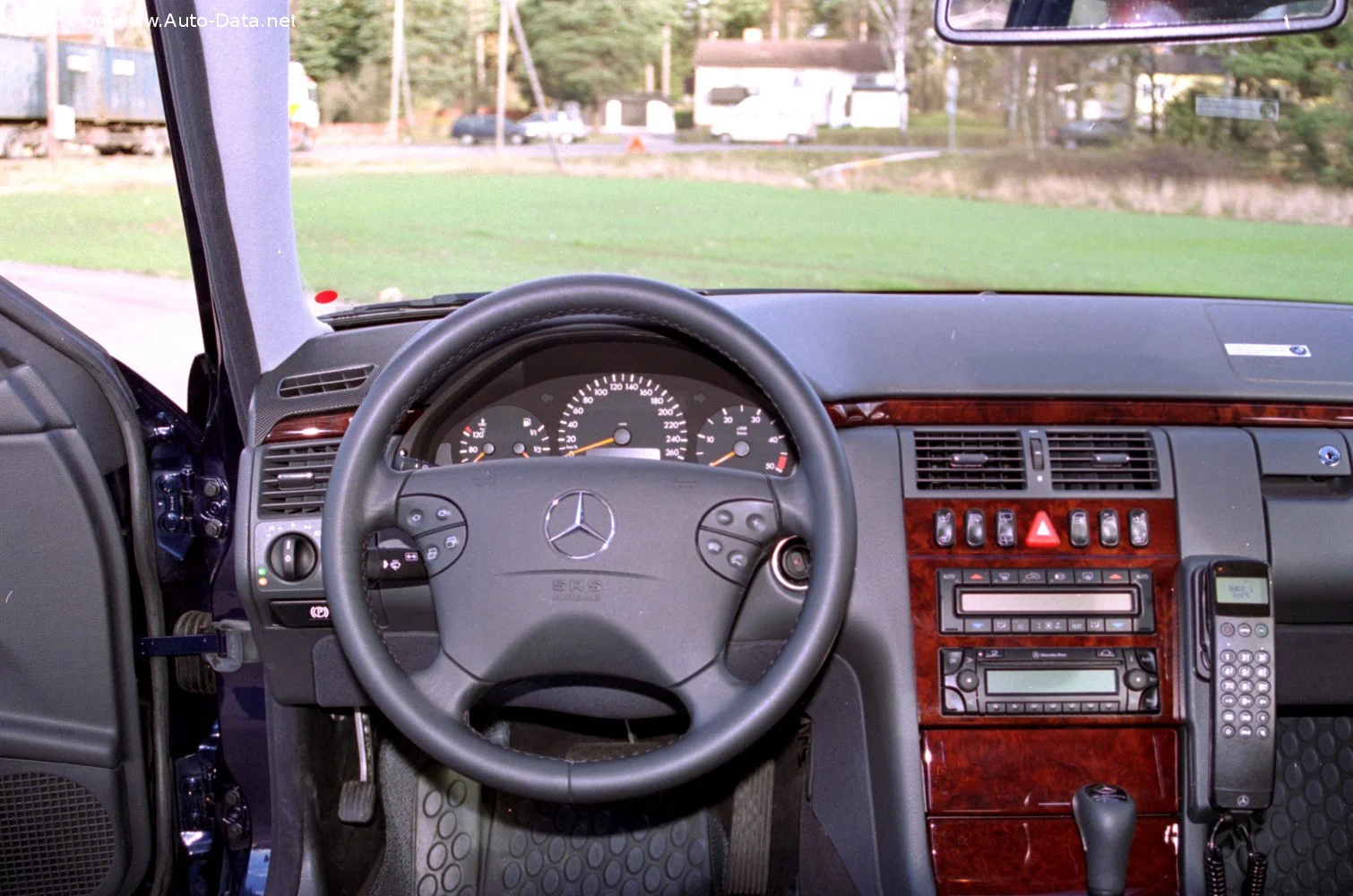 Mercedes-Benz E-class AMG E 55 V8 (354 Hp) 4MATIC Automatic1999 - 2000 thumbnail 9