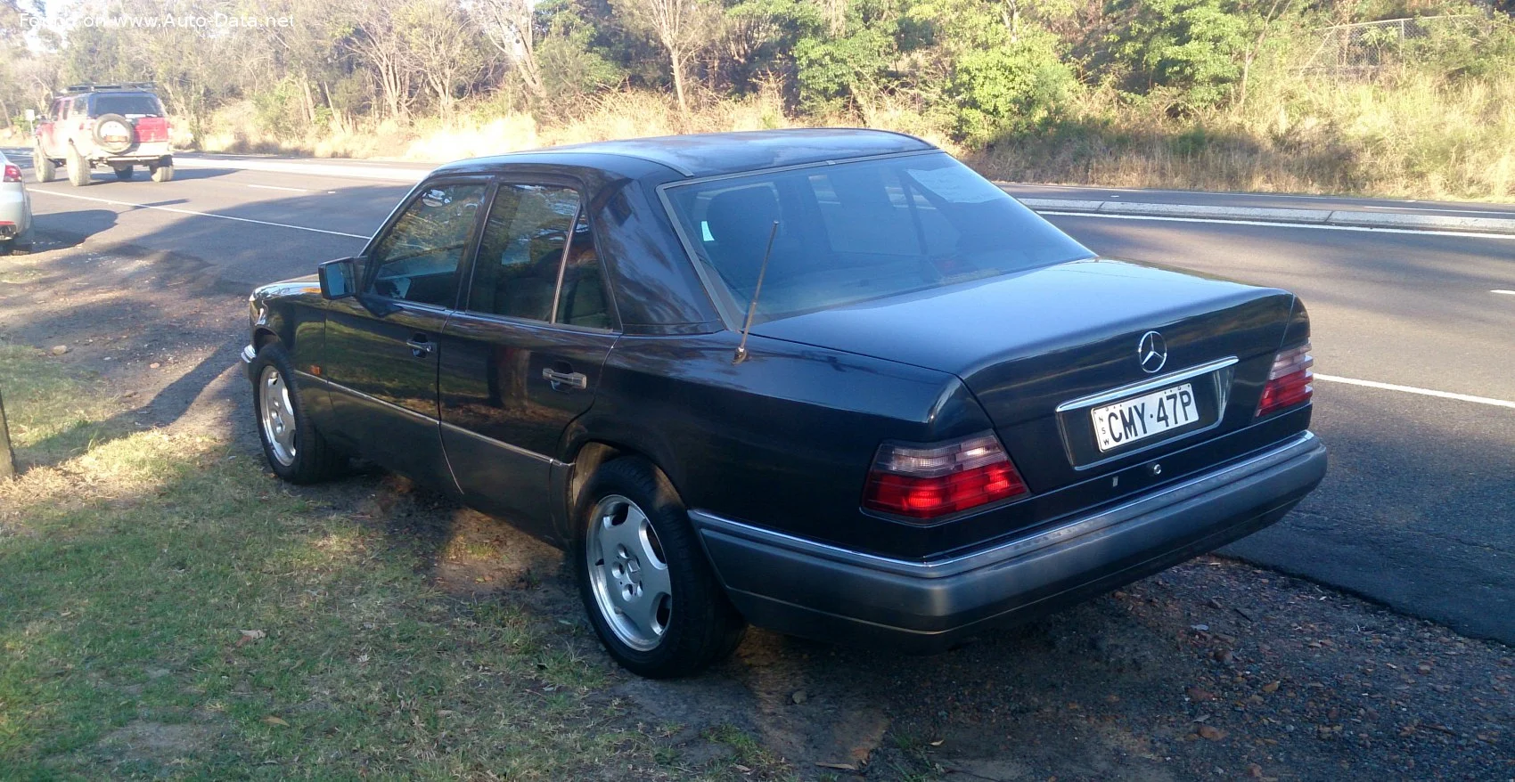 Mercedes-Benz E-class AMG E 36 (272 Hp)1994 - 1995 thumbnail 4