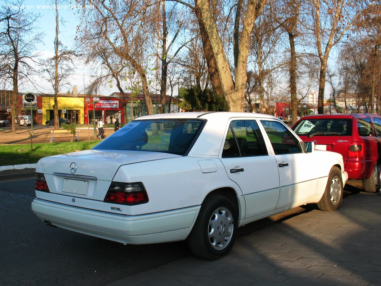 Mercedes-Benz E-class AMG E 36 (272 Hp)1994 - 1995 thumbnail 9