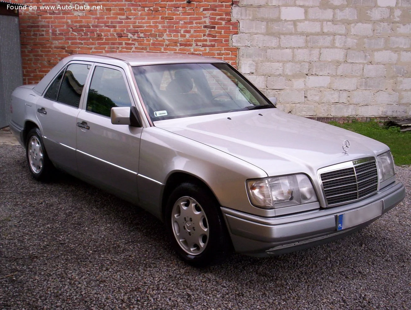 Mercedes-Benz E-class AMG E 36 (272 Hp)1994 - 1995 thumbnail 10