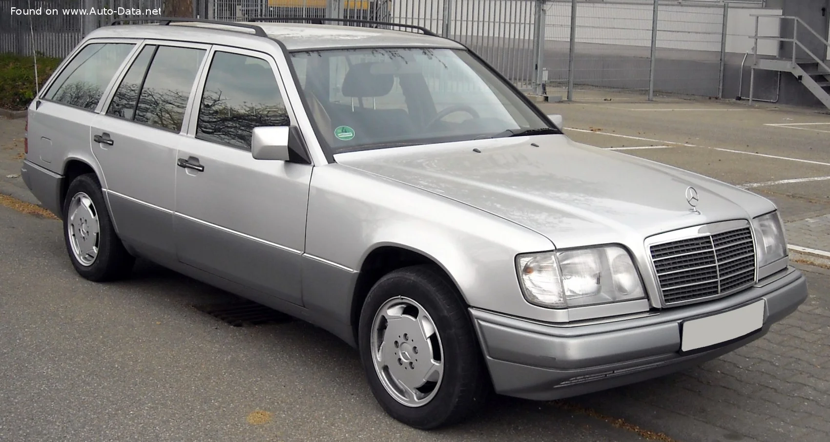 Mercedes-Benz E-class AMG E 36 T (272 Hp) 4G-TRONIC1993 - 1996 - 1