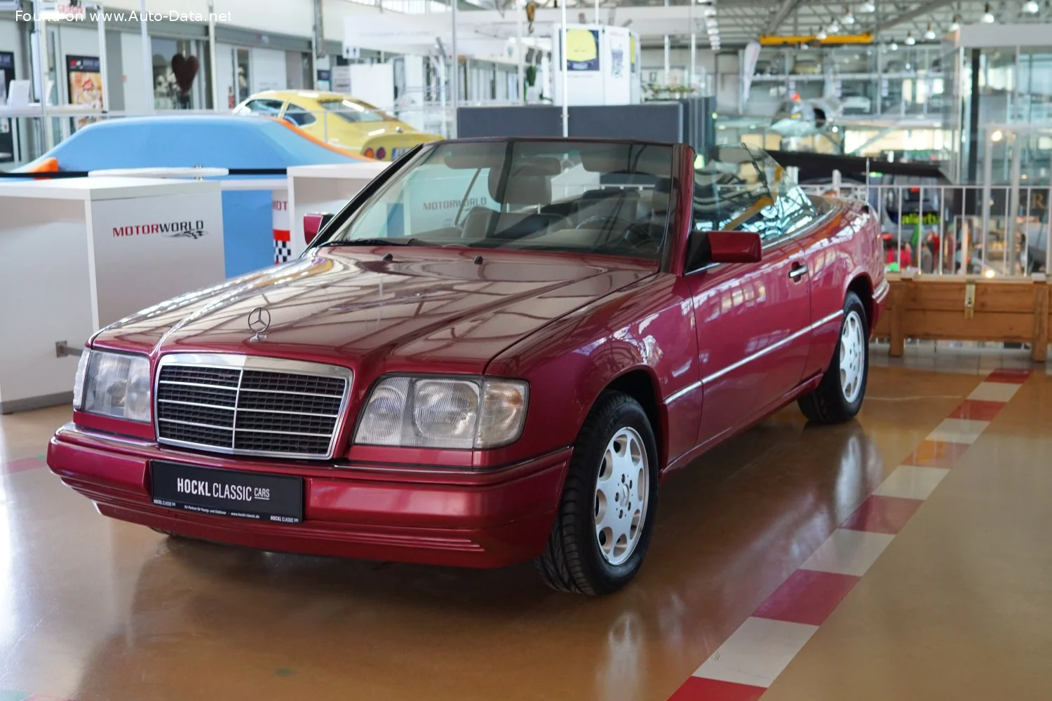 Mercedes-Benz E-class AMG E 36 (272 Hp) 4G-TRONIC1993 - 1997 thumbnail 3