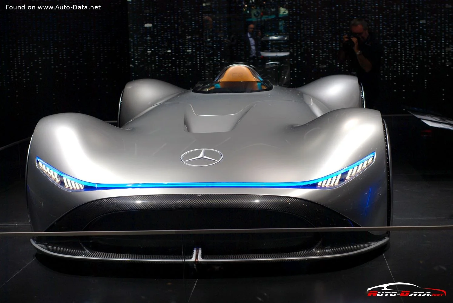 Mercedes-Benz EQ Mercedes-Benz Vision EQ Silver Arrow - 1
