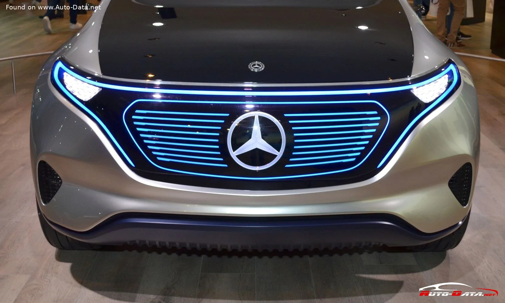 Mercedes-Benz EQ Mercedes-Benz Concept EQ thumbnail 2