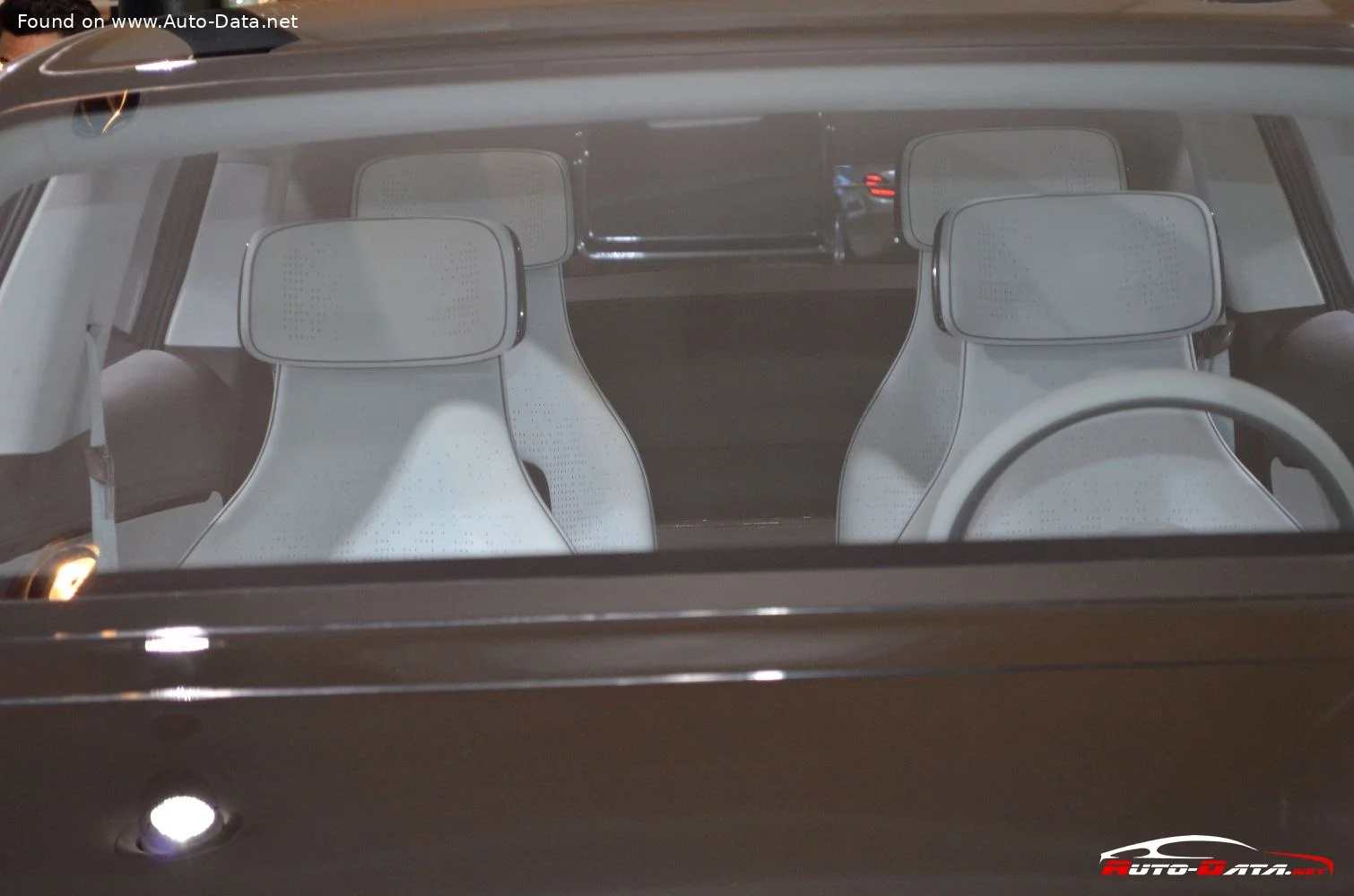 Mercedes-Benz EQ Mercedes-Benz Concept EQ thumbnail 13