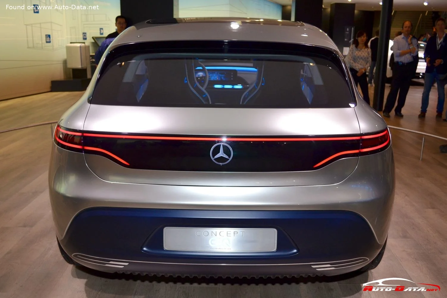 Mercedes-Benz EQ Mercedes-Benz Concept EQ thumbnail 3