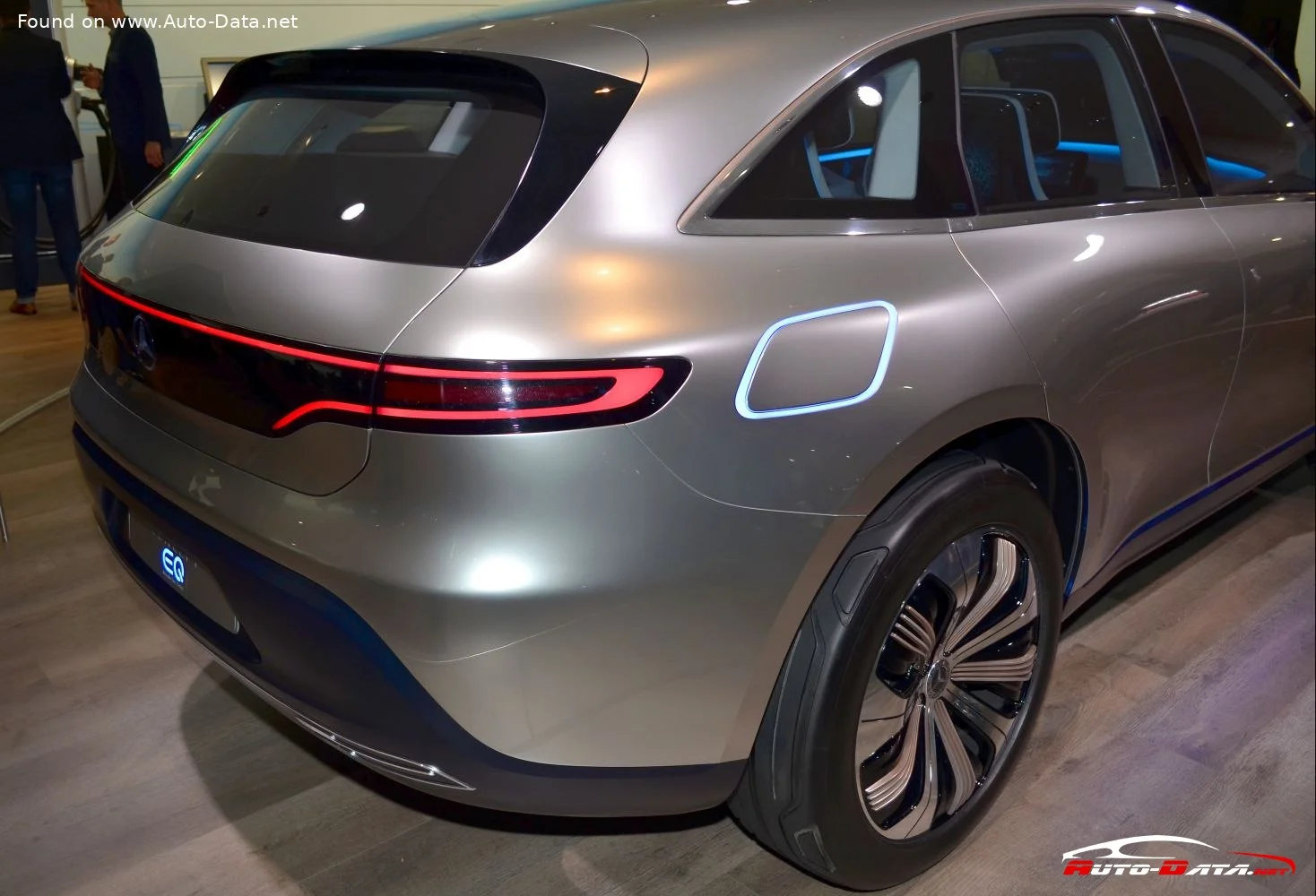 Mercedes-Benz EQ Mercedes-Benz Concept EQ thumbnail 5