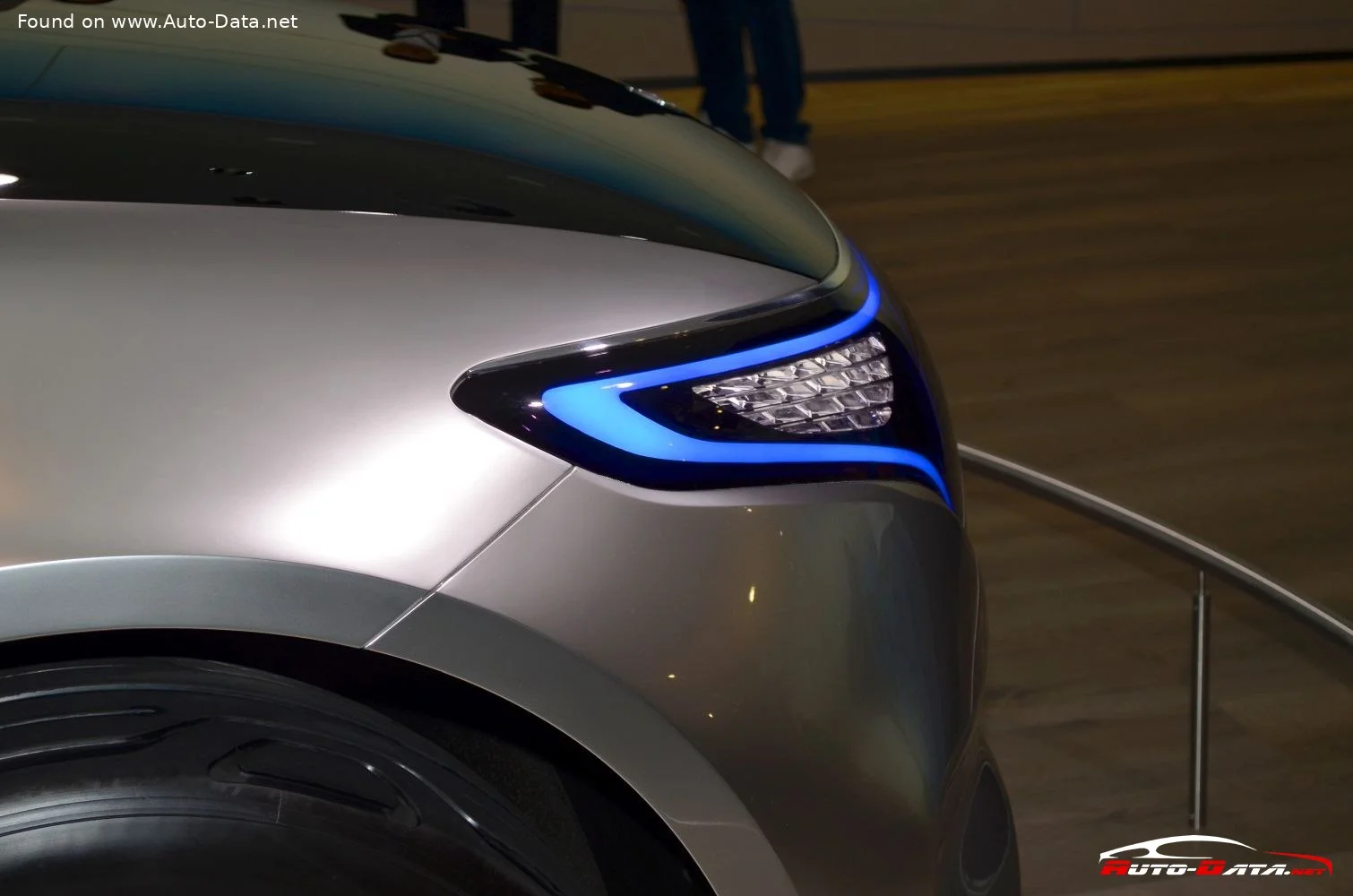 Mercedes-Benz EQ Mercedes-Benz Concept EQ thumbnail 6