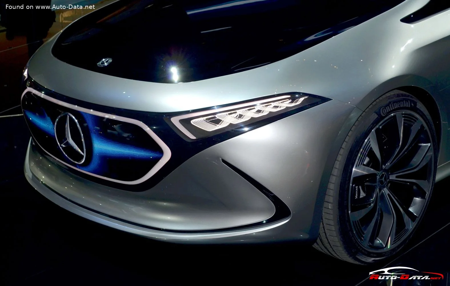 Mercedes-Benz EQA Mercedes-Benz EQA Concept thumbnail 12