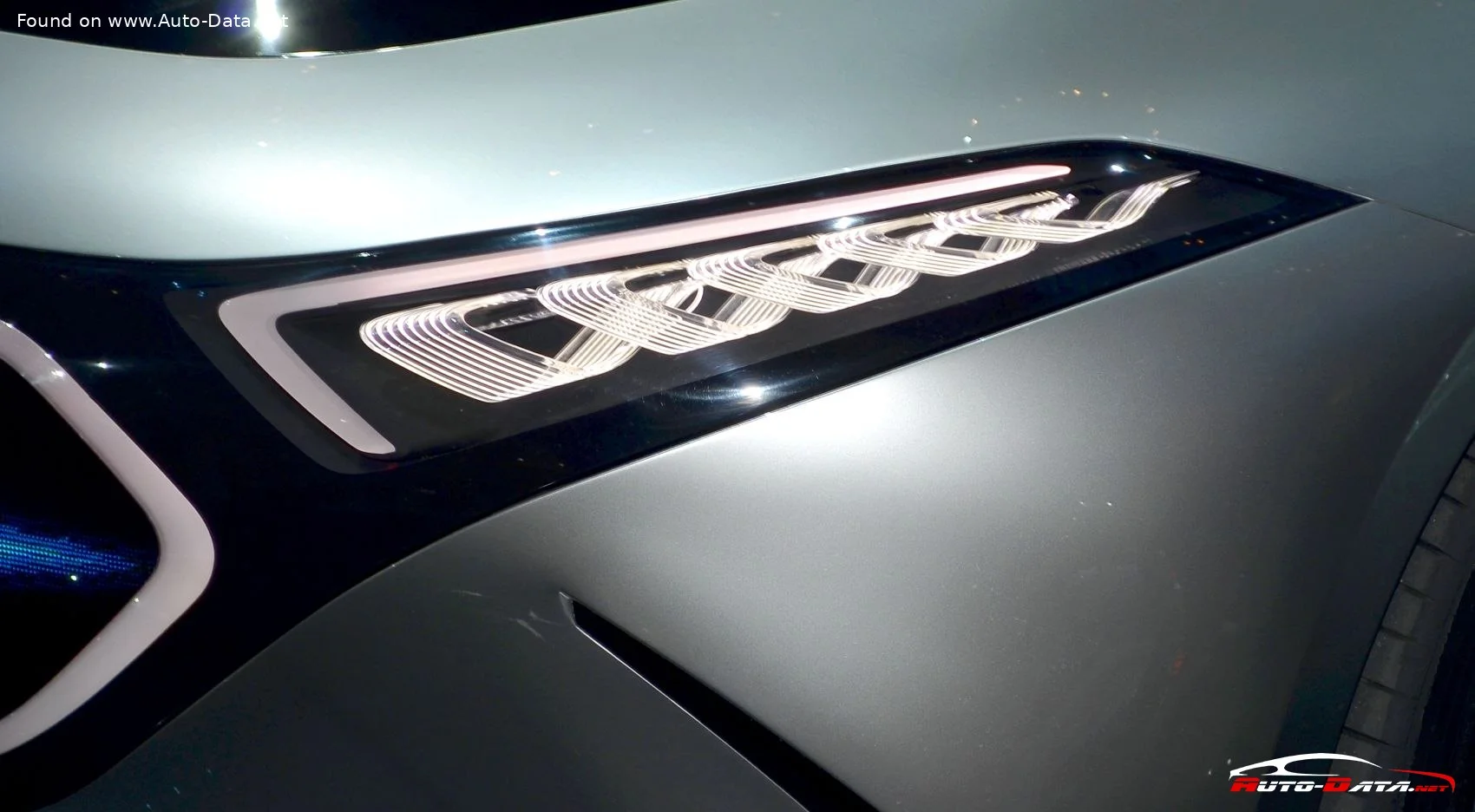 Mercedes-Benz EQA Mercedes-Benz EQA Concept thumbnail 15