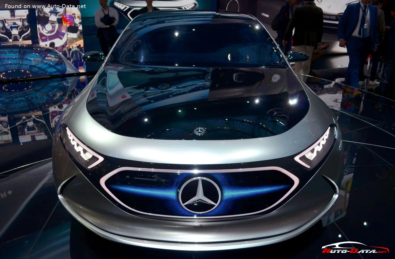 Mercedes-Benz EQA Mercedes-Benz EQA Concept thumbnail 10