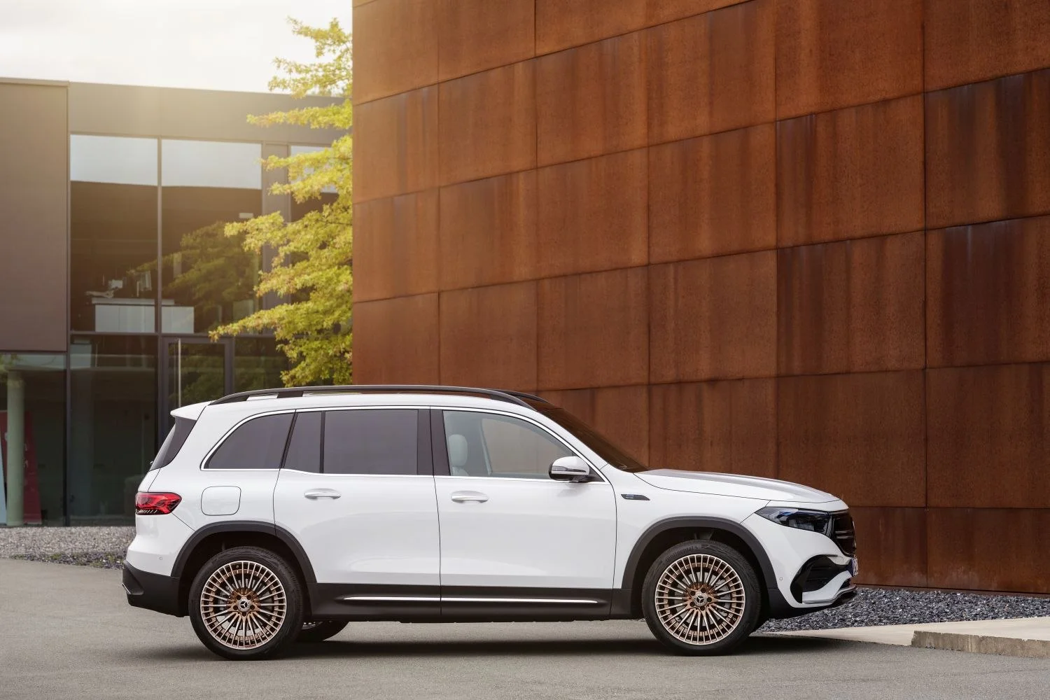 Mercedes-Benz EQB EQB 250 69.7 kWh (190 Hp)2022 - 2022 thumbnail 2