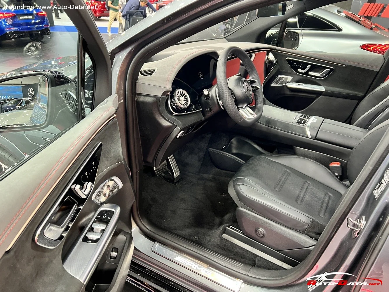 Mercedes-Benz EQE SUV AMG EQE 43 100 kWh (476 Hp) 4MATIC2023 - thumbnail 10